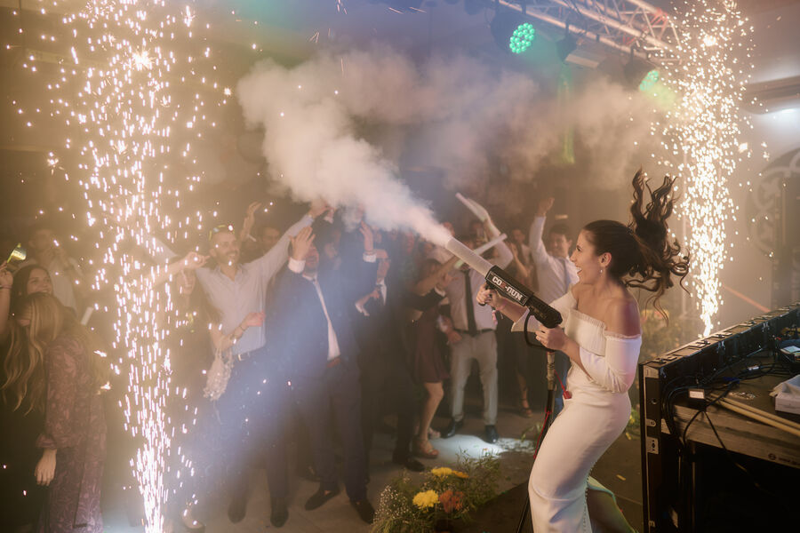 Fuego frío y CO₂ en boda festival Goza Events
